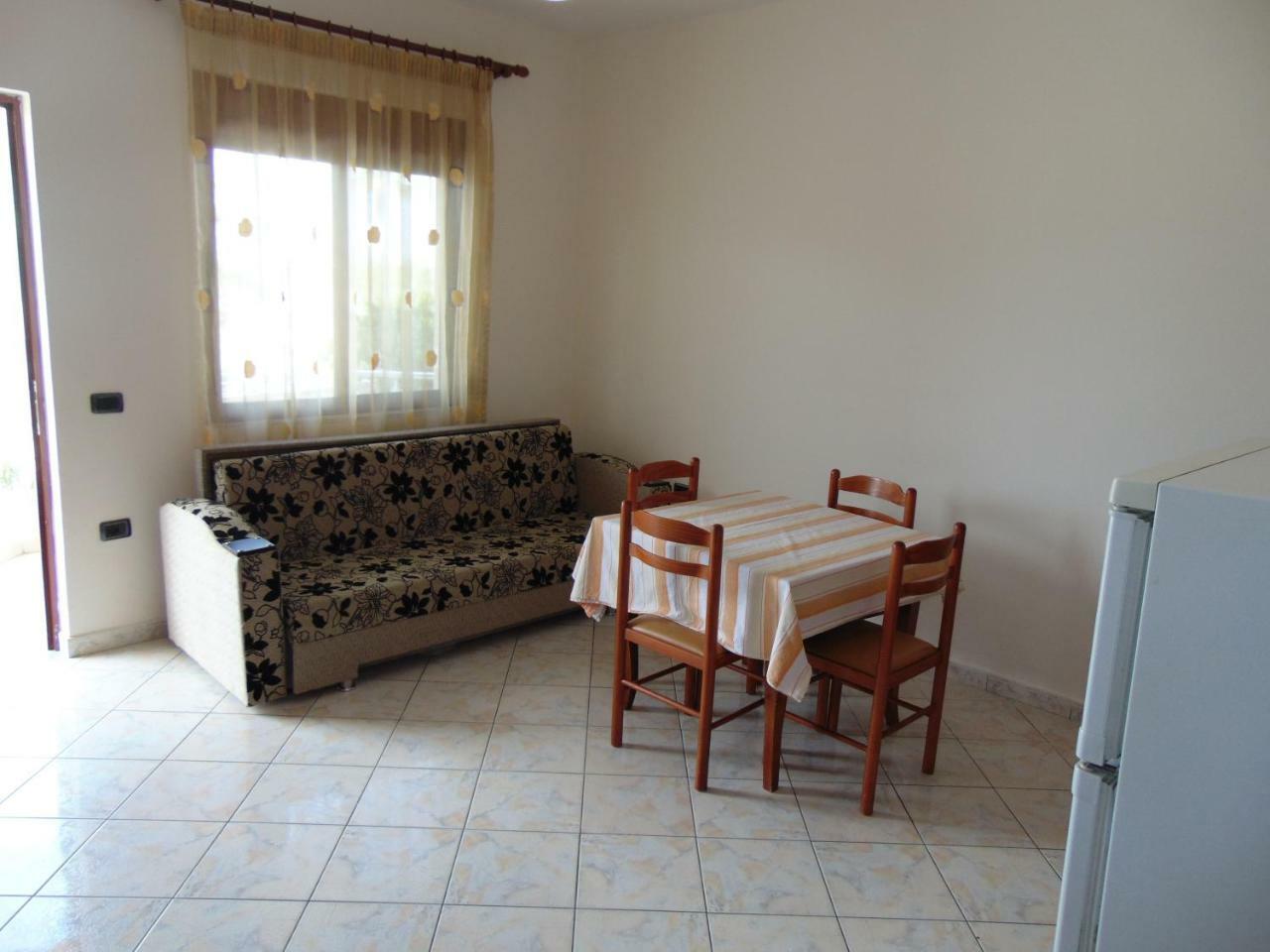 Vila Genos Lungomare * Vlorë