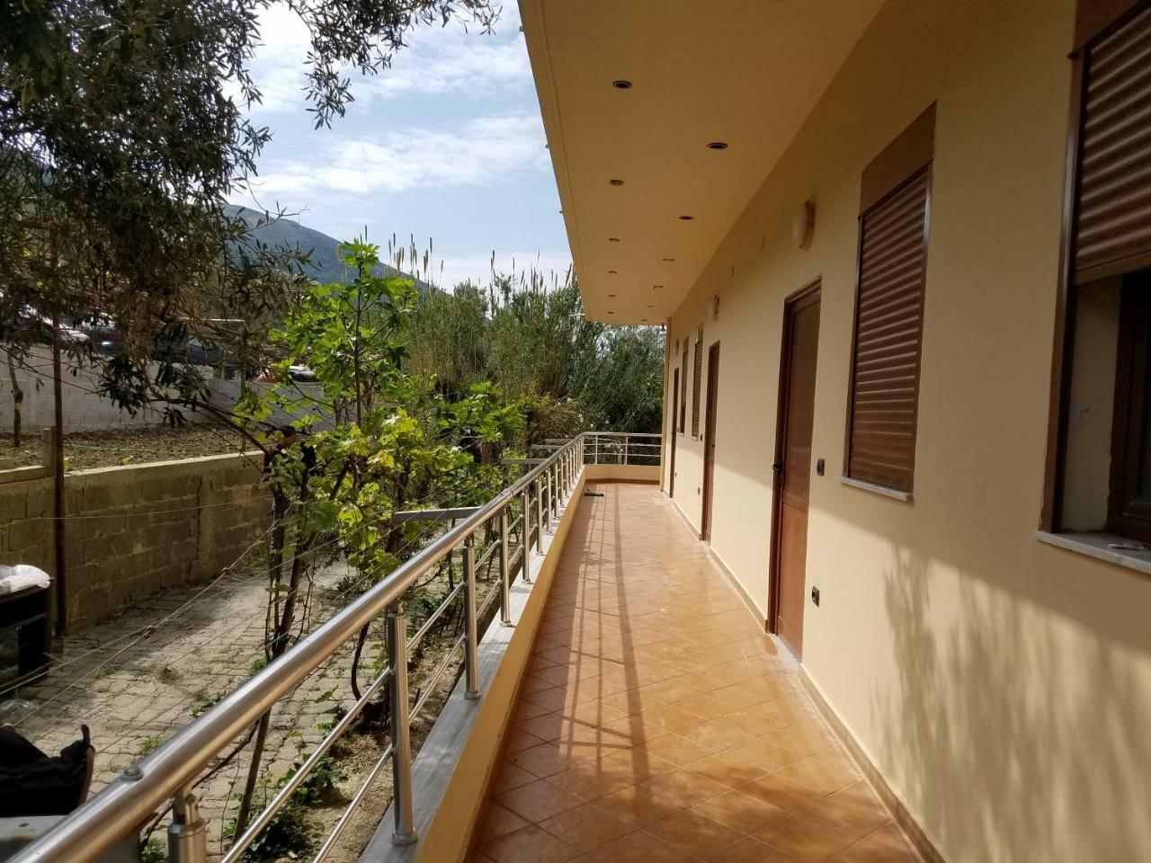 Vila Genos Lungomare Apartahotel